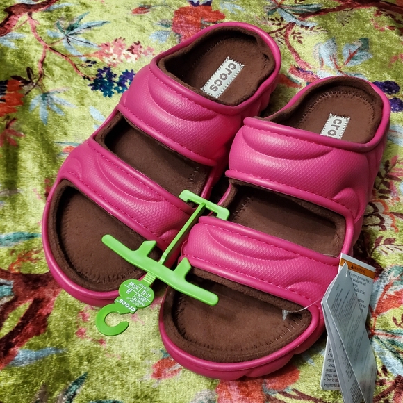 Crocs Cozzy Puffer Dragonfruit Pink Slide Sandals Women's SIZE 10 - Picture 9 of 13